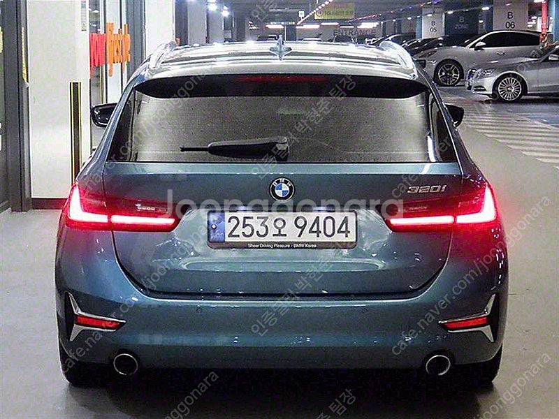 BMW 3시리즈 중고 BMW 320i 중고 승용차 파란색 2021년식 54,189km 320i 투어링 럭셔리 개인사...--6